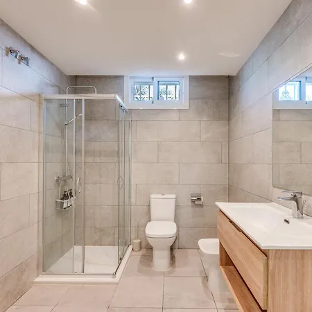 5-bedroom Private Pool ماربيا
