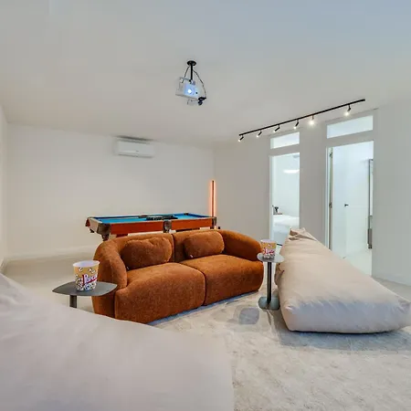 5-bedroom Private Pool فيلة ماربيا