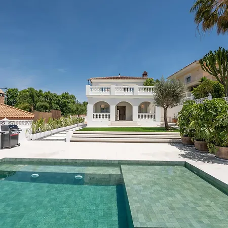 فيلة 5-bedroom Private Pool *
