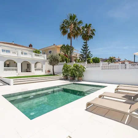 5-bedroom Private Pool