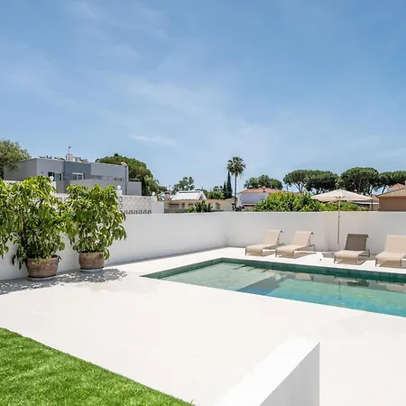 5-bedroom Private Pool *