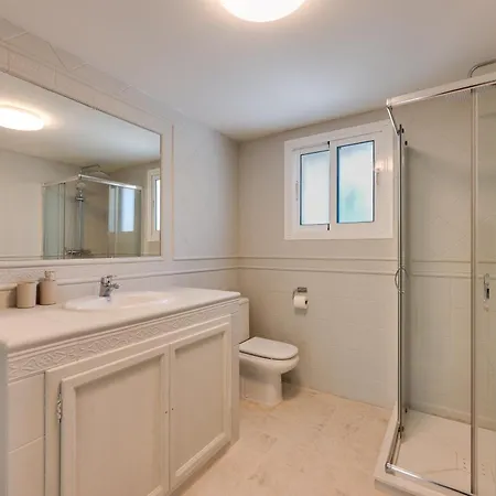 5-bedroom Private Pool فيلة ماربيا