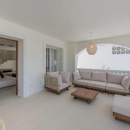 5-bedroom Private Pool * ماربيا